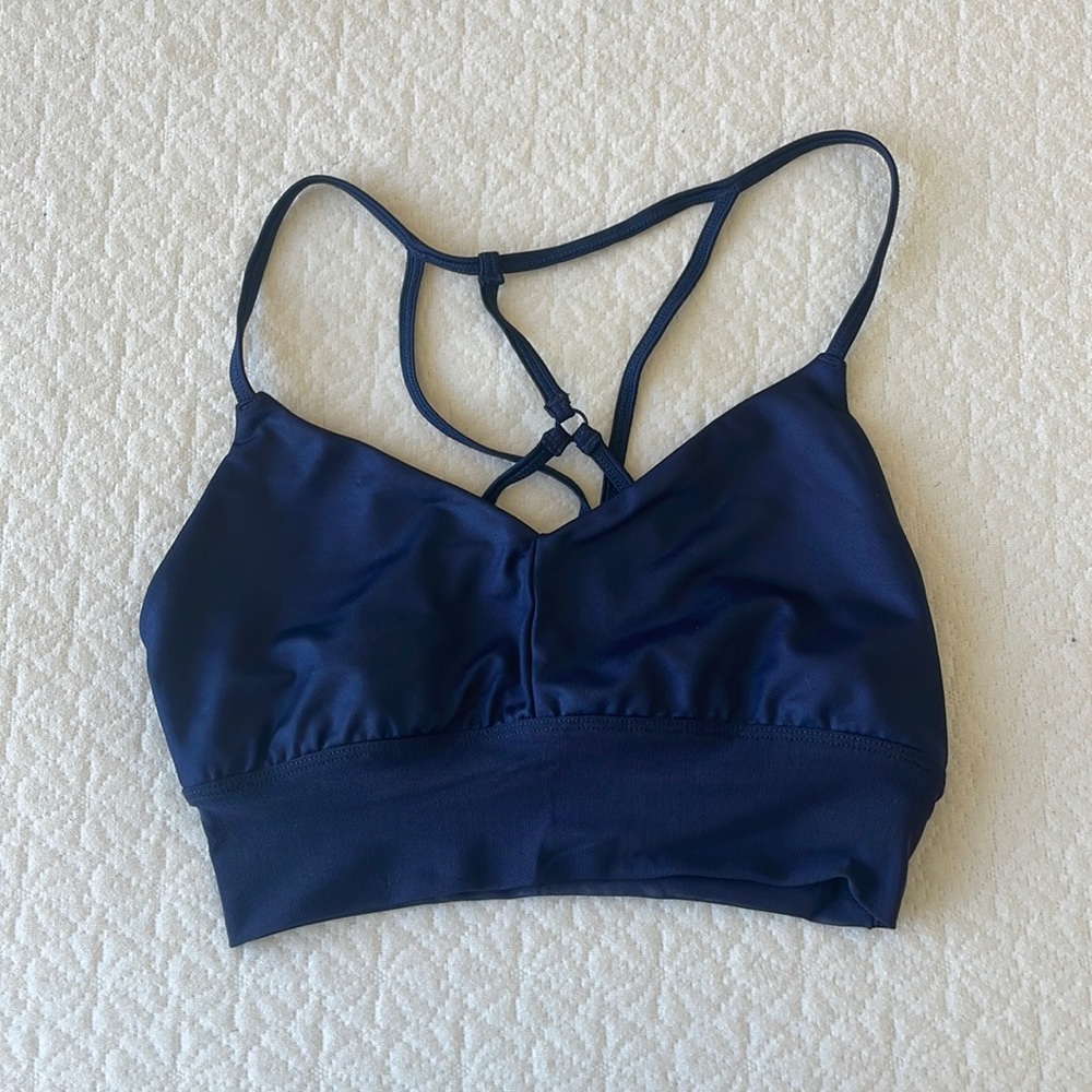 🗣Alo yoga navy lavish sports bra size small 🗣